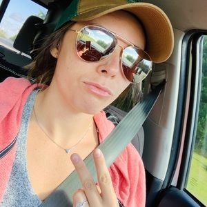 Meet your Posher, Krystal